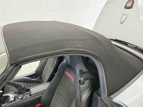 Used 2020 FIAT 124 Spider Abarth RWD image 30