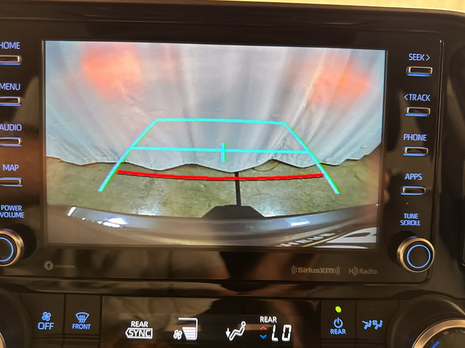Used 2022 Toyota Highlander XLE AWD/4WD image 22
