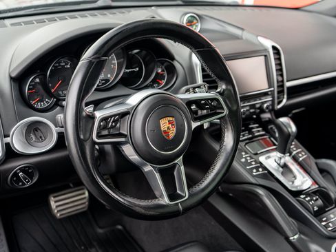 Used 2015 Porsche Cayenne S AWD/4WD image 8