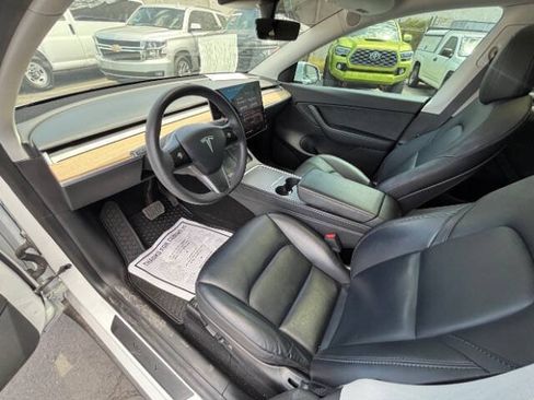 Used 2021 Tesla Model Y Long Range AWD/4WD image 11