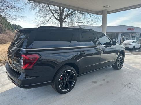 Used 2023 Ford Expedition Max Limited image 3