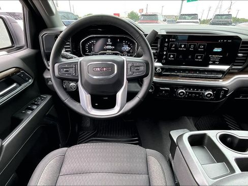 Used 2025 GMC Sierra 1500 Elevation w/ X31 Off-Road Package AWD/4WD image 7