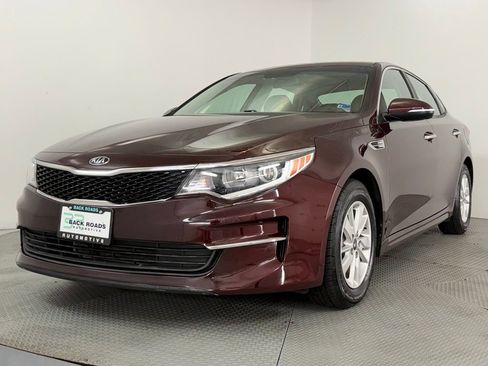 Used 2017 Kia Optima LX w/ Driver Convenience Package FWD image 3