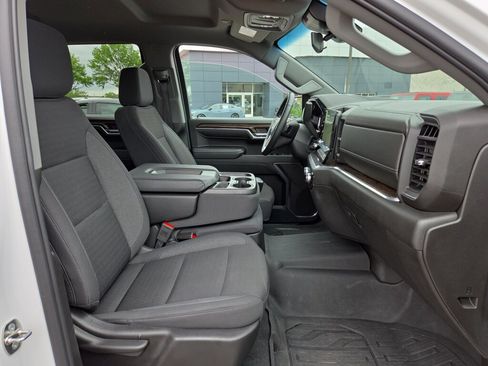 Used 2024 GMC Sierra 1500 Elevation w/ LPO, Elevation Black Package AWD/4WD image 16