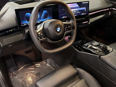 Used 2026 BMW 530i RWD image 4