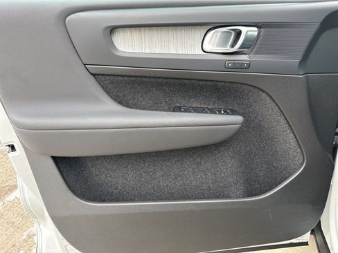 Certified 2024 Volvo XC40 B5 Core image 16