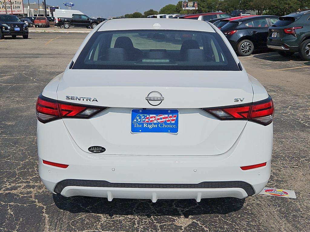 Used 2024 Nissan Sentra SV FWD image 9