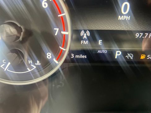 Used 2025 Nissan Rogue S AWD/4WD image 18
