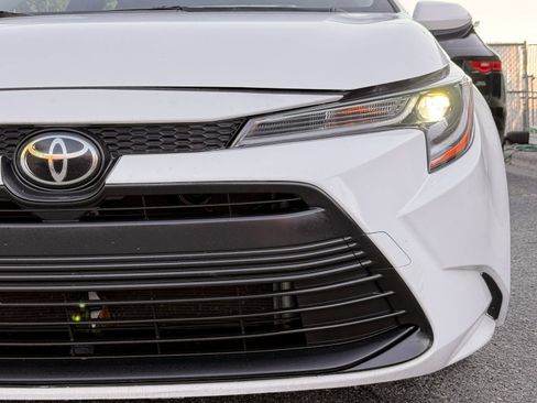 Used 2023 Toyota Corolla LE w/ LE Premium Package FWD image 7