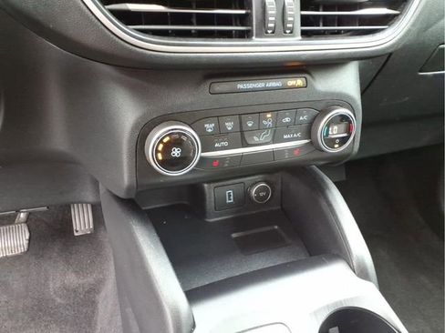 Used 2020 Ford Escape SE FWD image 27
