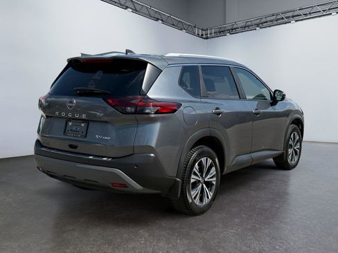Used 2023 Nissan Rogue SV w/ SV Premium Package image 3