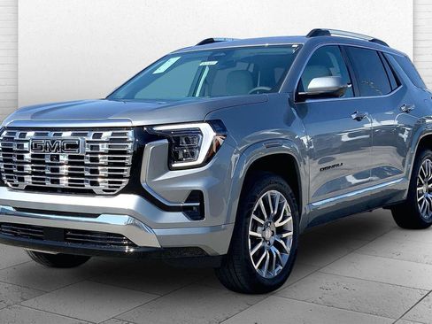 New 2026 GMC Terrain Denali w/ LPO, Black Badging Package image 2