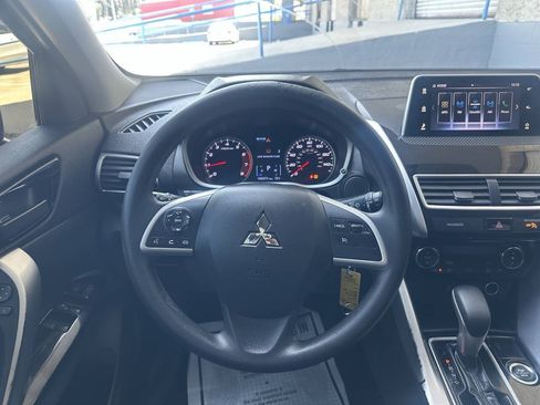 Used 2019 Mitsubishi Eclipse Cross AWD image 12