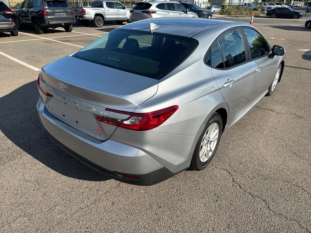 Used 2025 Toyota Camry LE FWD image 7