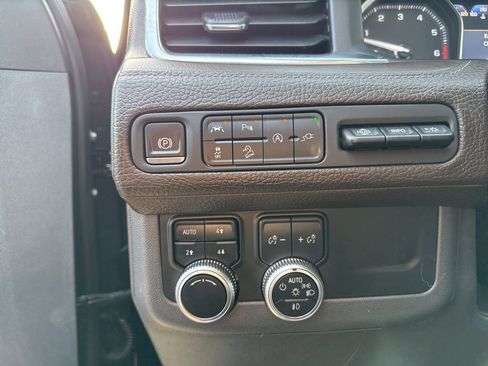 Used 2021 GMC Yukon Denali w/ Denali Premium Package image 12