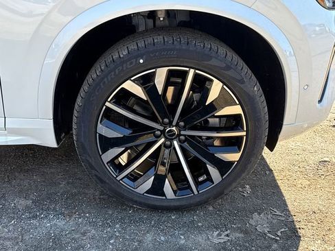 New 2026 Volvo XC90 B6 Ultra image 8