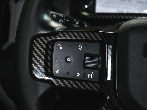 Used 2023 Land Rover Defender 90 X-Dynamic SE AWD/4WD image 33