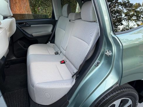 Used 2018 Subaru Forester 2.5i Premium AWD/4WD image 17