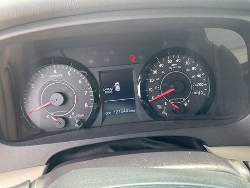 Used 2015 Toyota Sienna LE FWD image 16