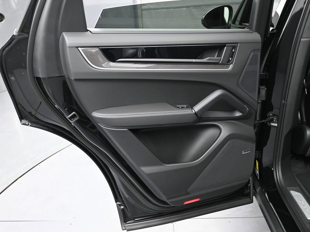 Certified 2026 Porsche Cayenne AWD/4WD image 23