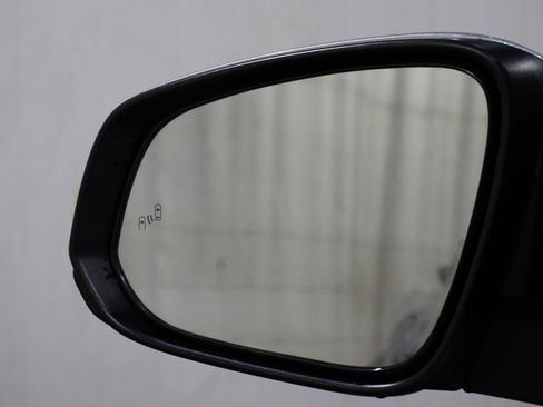 Used 2025 Toyota Tacoma 4x4 Double Cab Hybrid image 8