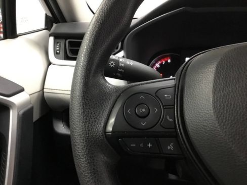 Used 2025 Toyota RAV4 XLE AWD/4WD image 31