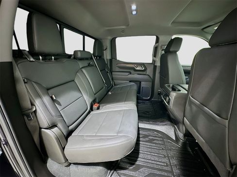 Used 2025 GMC Sierra 1500 SLT image 28
