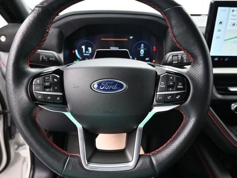 Certified 2025 Ford Explorer ST-Line w/ Premium Package image 15