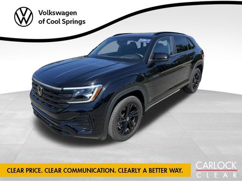 Used 2026 Volkswagen Atlas Cross Sport SEL R-Line AWD/4WD image 1