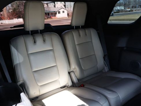 Used 2015 Ford Explorer XLT w/ Equipment Group 202A image 22