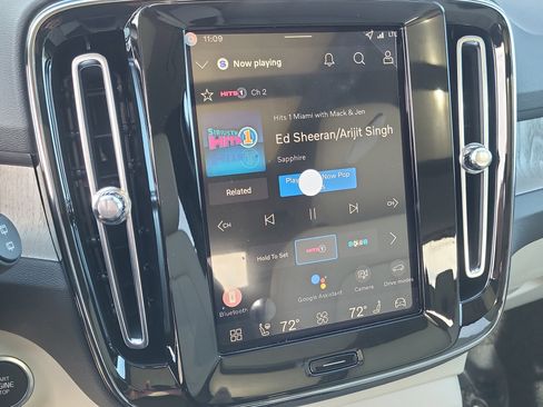 New 2026 Volvo XC40 B5 Ultra w/ Climate Package image 14