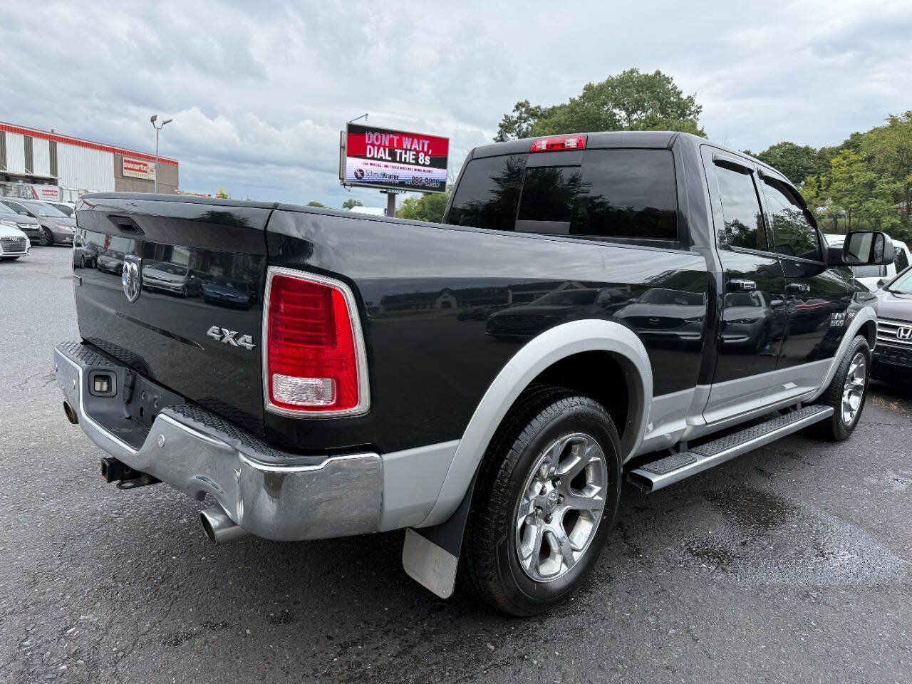Used 2017 RAM 1500 Laramie w/ Convenience Group AWD/4WD image 5