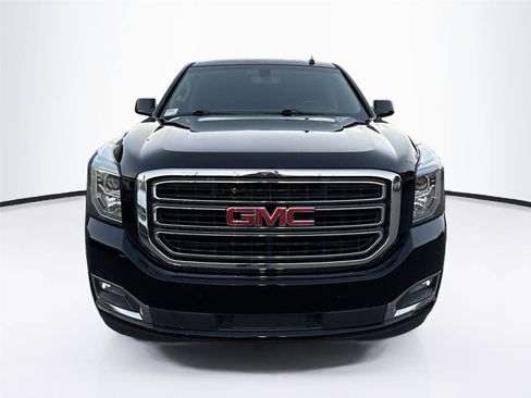 Used 2018 GMC Yukon XL SLE image 2