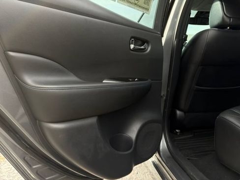 Used 2018 Nissan Leaf SL w/ SL Technology Package FWD image 34