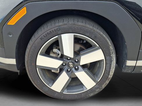 Used 2025 Hyundai Santa Fe Limited AWD/4WD image 11
