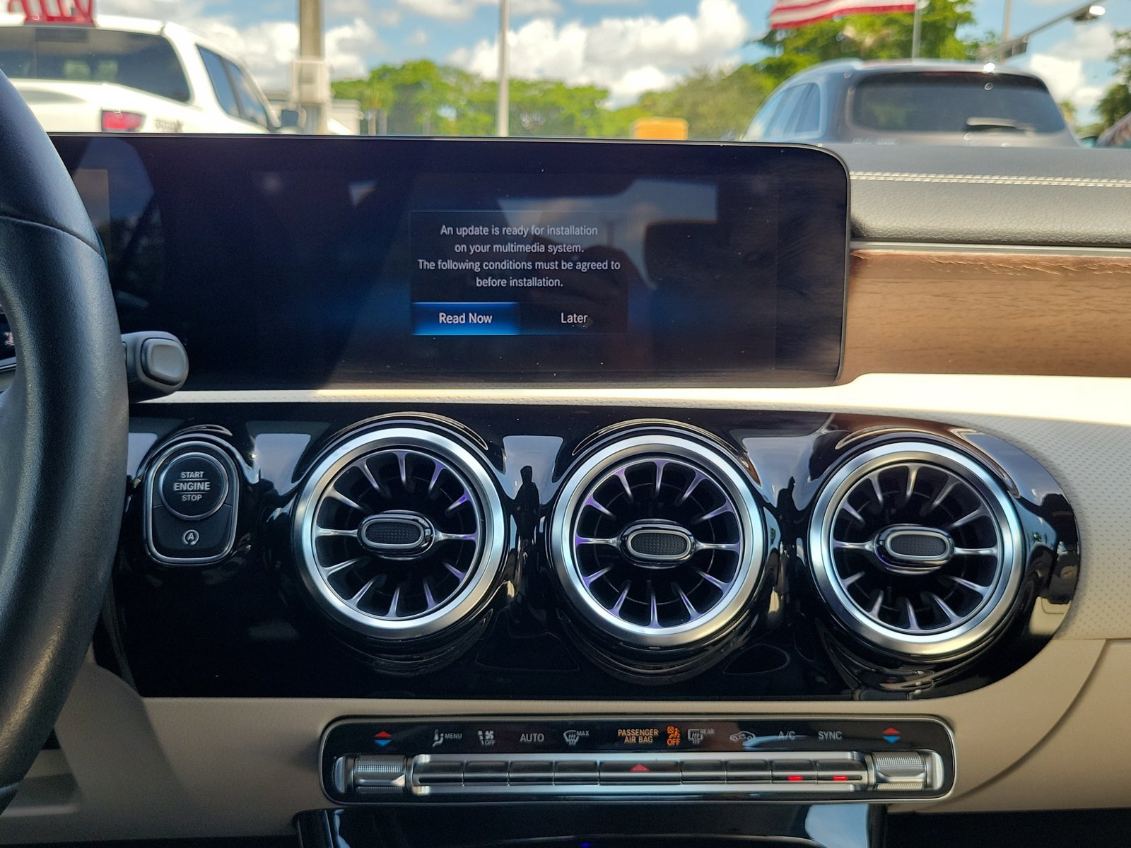 Used 2023 Mercedes-Benz CLA 250 image 25