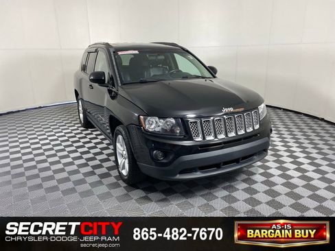 Used 2015 Jeep Compass Latitude w/ Sun/Sound Group AWD/4WD image 1