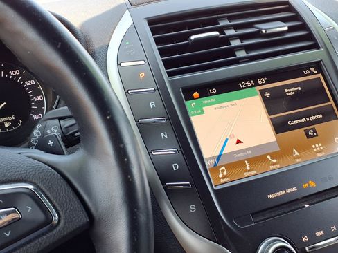 Used 2019 Lincoln MKC Reserve w/ MKC Climate Package FWD image 17