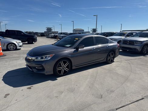 Used 2016 Honda Accord Sport image 8