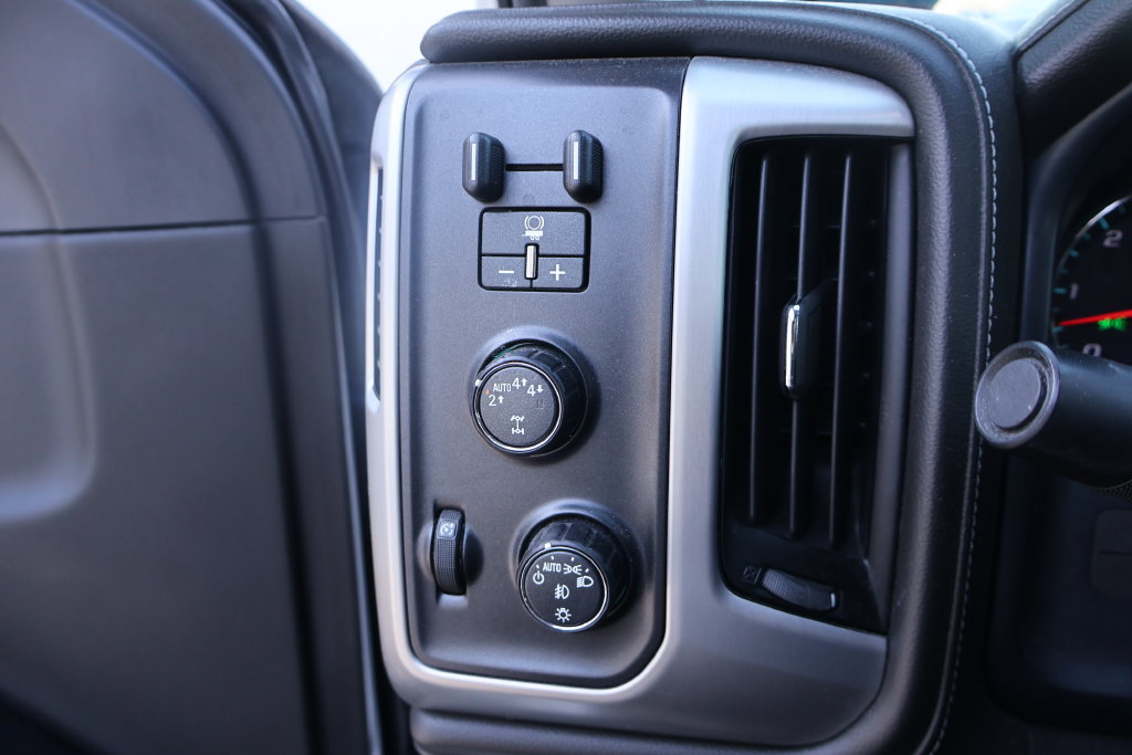 Used 2018 GMC Sierra 1500 SLT AWD/4WD image 19