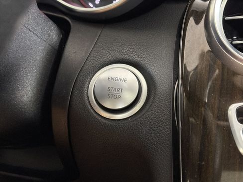 Used 2018 Mercedes-Benz C 300 4MATIC Sedan image 26