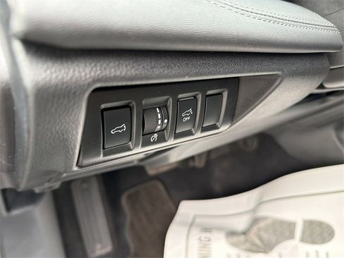 Used 2024 Subaru Outback Limited XT image 17