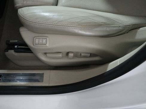 Used 2014 Cadillac SRX Performance w/ Driver Awareness Package image 21