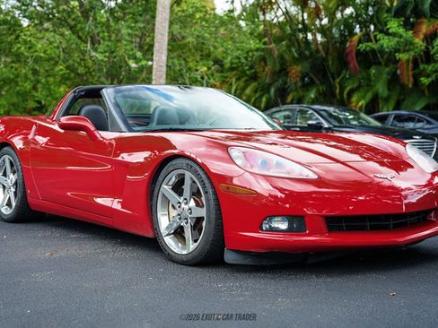 Used 2006 Chevrolet Corvette Coupe w/ Preferred Equipment Group RWD image 12