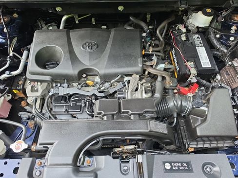 Used 2020 Toyota RAV4 XLE Premium AWD/4WD image 17
