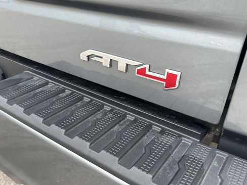 Used 2022 GMC Sierra 1500 AT4 w/ AT4 Premium Package image 6