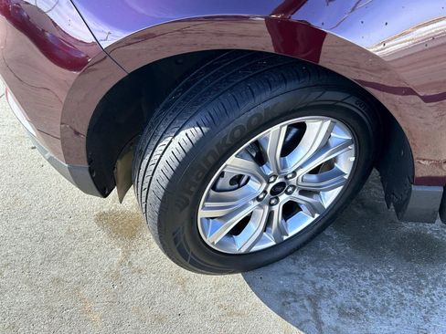 Used 2024 Ford Edge Titanium image 23