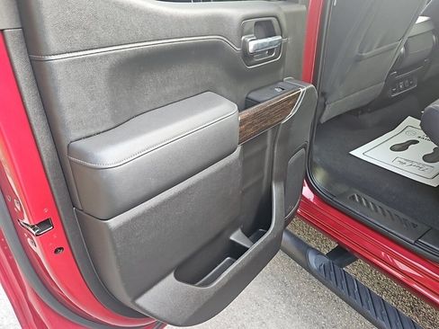 Used 2020 GMC Sierra 1500 Elevation w/ Elevation Convenience Package image 18