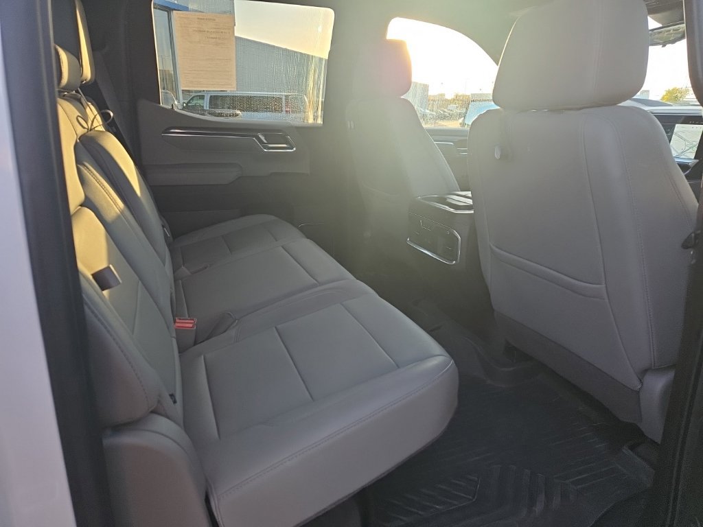 Used 2024 Chevrolet Silverado 1500 LTZ w/ LTZ Premium Package AWD/4WD image 15