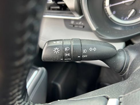 Used 2022 Toyota Highlander Limited AWD/4WD image 22